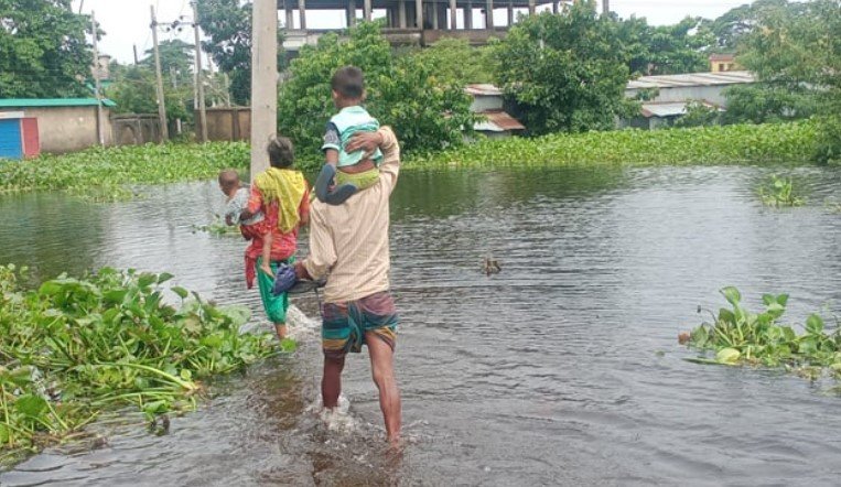 সুনামগঞ্জের বন্যা পরিস্থিতির উন্নতি